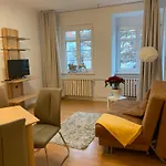 Grosse Naehe Stadtpark, 4 Schlafzimmer, Gemuetliches Wohnzimmer, Terrasse, Parkplatz Διαμέρισμα Ερφούρτη