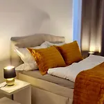 Grosse Naehe Stadtpark, 4 Schlafzimmer, Gemuetliches Wohnzimmer, Terrasse, Parkplatz アパート