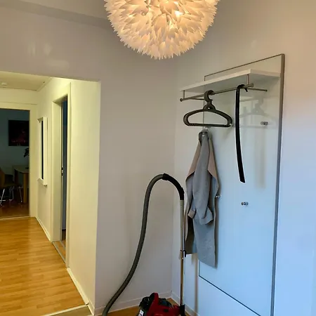 Apartment Große Nähe Stadtpark, 4 Schlafzimmer, Gemütliches Wohnzimmer, Terrasse, Parkplatz