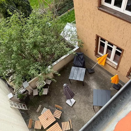Grosse Naehe Stadtpark, 4 Schlafzimmer, Gemuetliches Wohnzimmer, Terrasse, Parkplatz アパート エアフルト