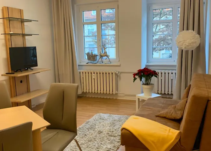Große Nähe Stadtpark, 4 Schlafzimmer, Gemütliches Wohnzimmer, Terrasse, Parkplatz Apartment Erfurt