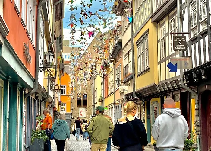 Große Nähe Stadtpark, 4 Schlafzimmer, Gemütliches Wohnzimmer, Terrasse, Parkplatz Apartment