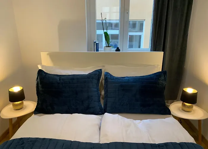 Grosse Naehe Stadtpark, 4 Schlafzimmer, Gemuetliches Wohnzimmer, Terrasse, Parkplatz Apartman *