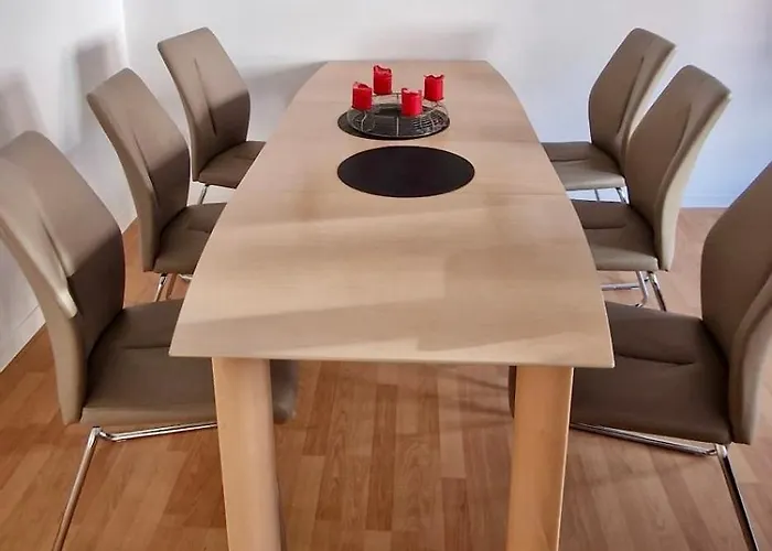 Große Nähe Stadtpark, 4 Schlafzimmer, Gemütliches Wohnzimmer, Terrasse, Parkplatz Apartment Erfurt