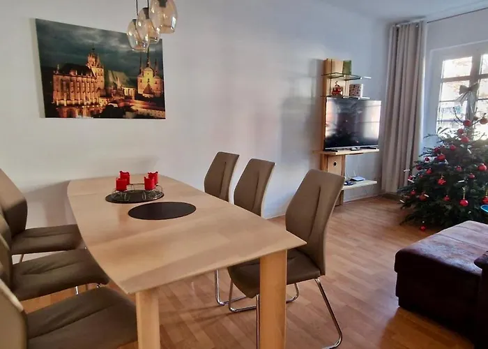 Große Nähe Stadtpark, 4 Schlafzimmer, Gemütliches Wohnzimmer, Terrasse, Parkplatz *