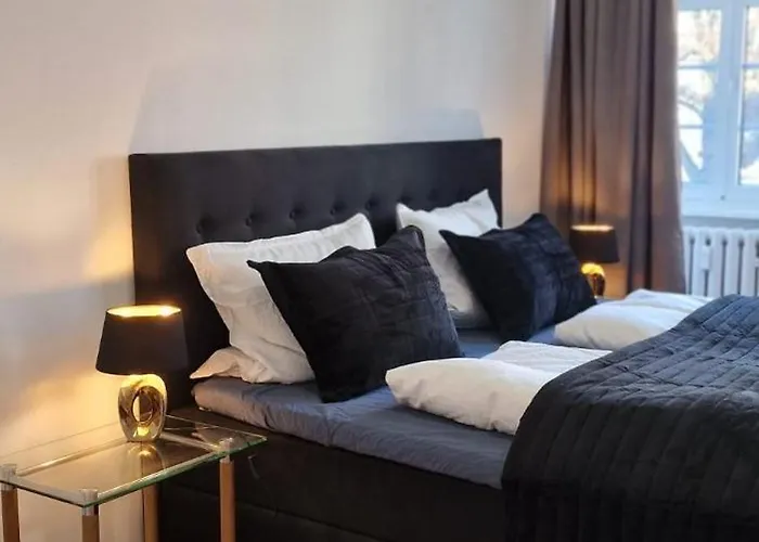 Große Nähe Stadtpark, 4 Schlafzimmer, Gemütliches Wohnzimmer, Terrasse, Parkplatz Erfurt