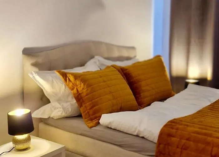 Grosse Naehe Stadtpark, 4 Schlafzimmer, Gemuetliches Wohnzimmer, Terrasse, Parkplatz Apartman